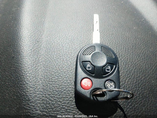 Ford FOCUS SE 2014 1FADP3K26EL104419 Image 3