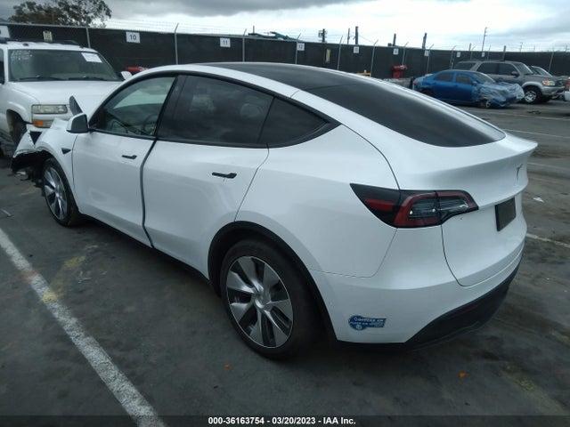 Tesla Model Y Long Range 2021 5YJYGAEE4MF194452 Image 3