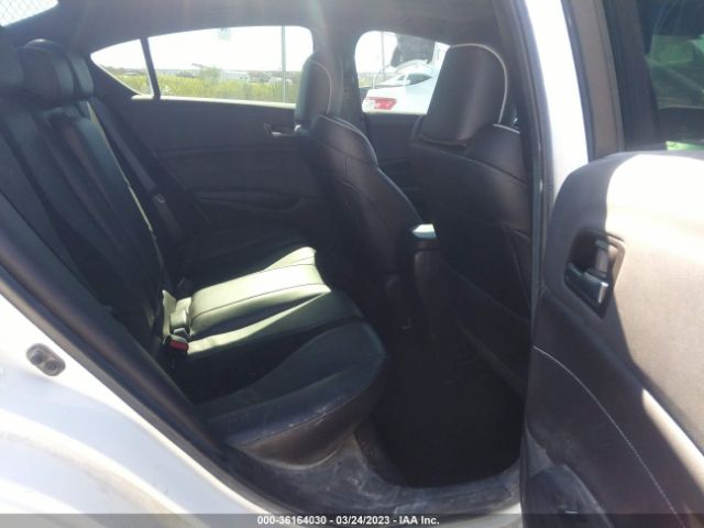 19UDE2F83LA010016 Acura Ilx Pkg