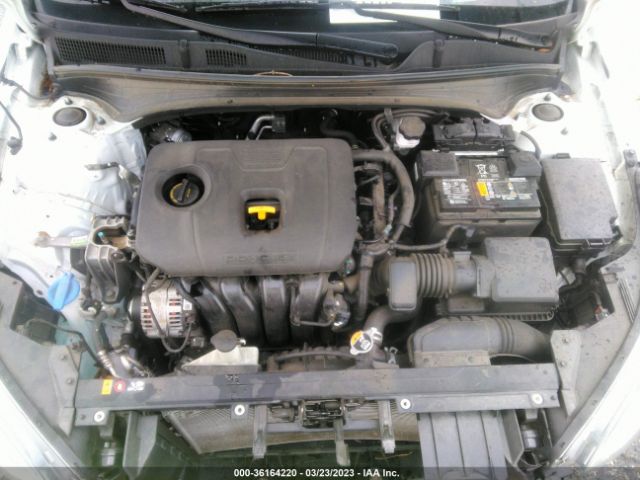 3KPF24AD9ME365559 KIA Forte Lxs