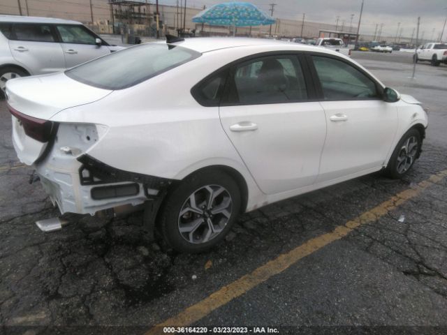 3KPF24AD9ME365559 KIA Forte Lxs