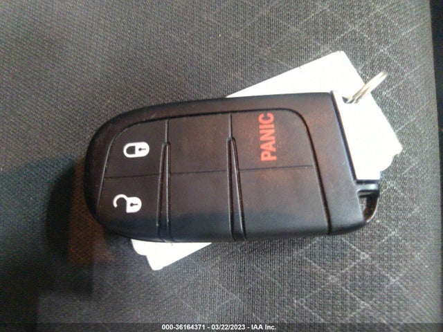 1C4RJFAG5KC726277 Jeep Grand Cherokee Laredo E