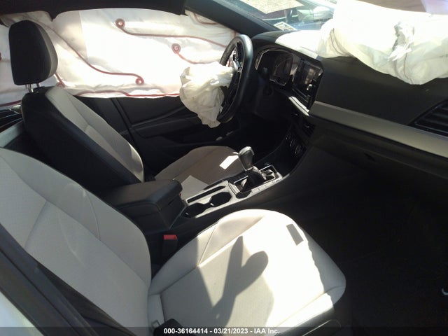 3VWCB7BU7KM259114 Volkswagen Jetta S/se/r-line