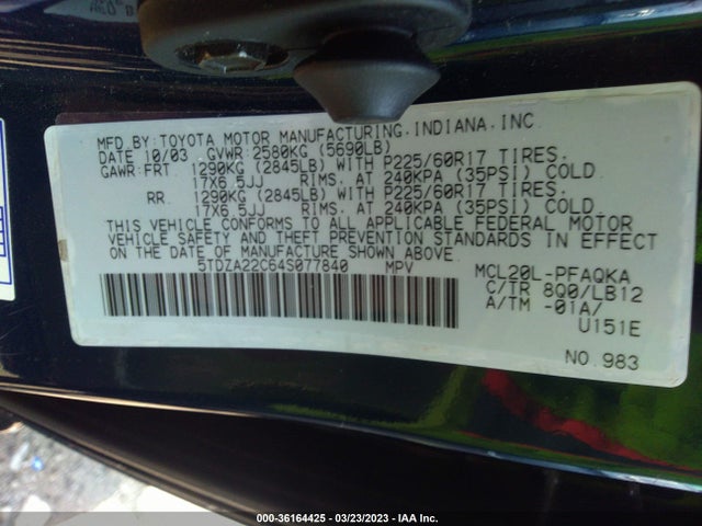 2004 TOYOTA SIENNA XLE VIN: 5TDZA22C64S077840