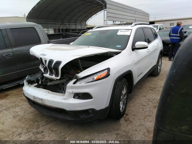 1C4PJLCS9GW137729 Jeep Cherokee Latitude