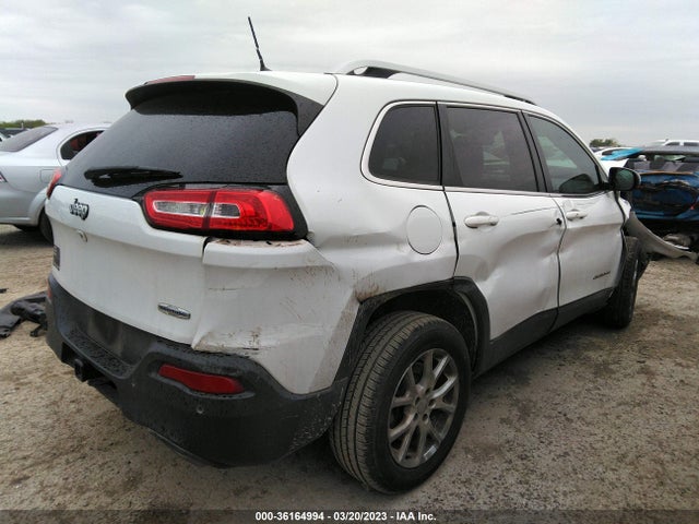 1C4PJLCS9GW137729 Jeep Cherokee Latitude