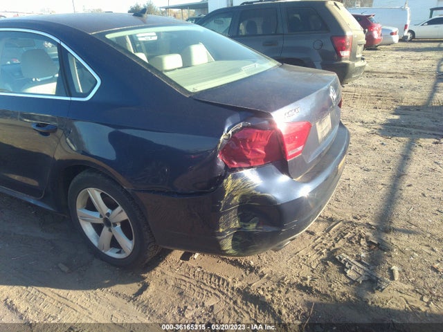 1VWBP7A35CC054528 Volkswagen Passat Se W/sunroof