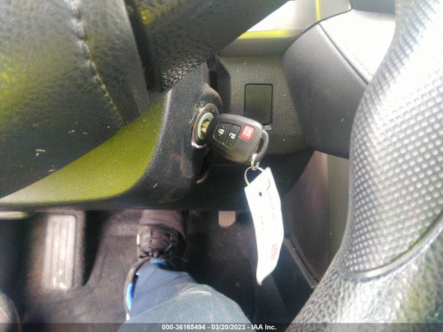 Toyota RAV4 LE 2018 JTMZFREV4JJ187835 Image 11