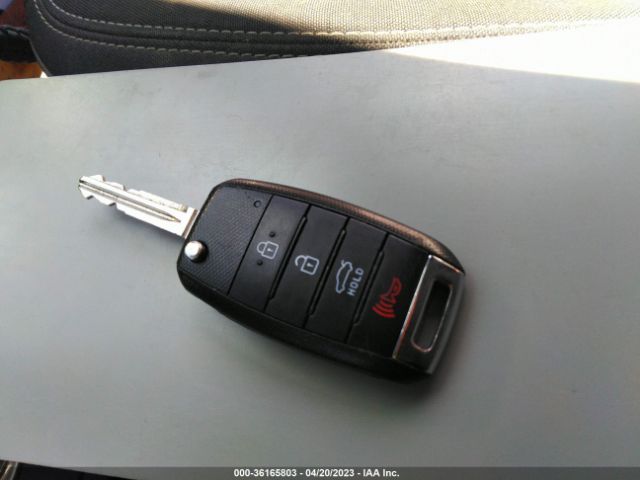 3KPFL4A72JE172656 KIA FORTE LX