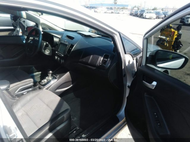 3KPFL4A72JE172656 KIA FORTE LX