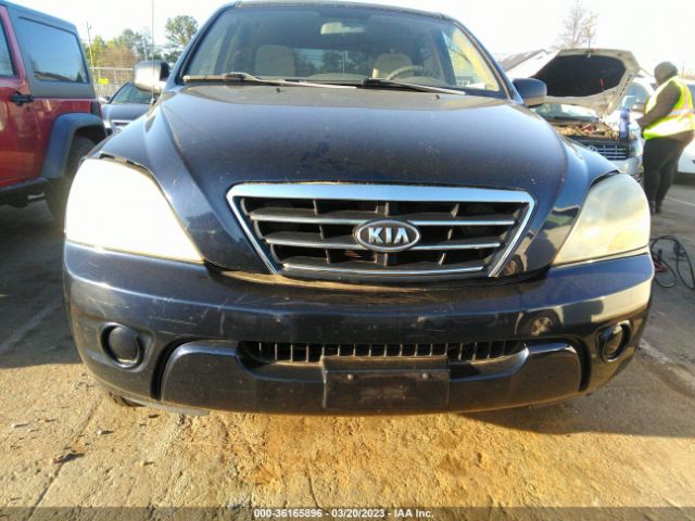 KNDJD735185813175 KIA SORENTO LX