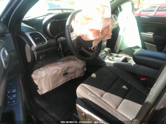 1C4RJEAG8JC339652 Jeep Grand Cherokee Laredo E