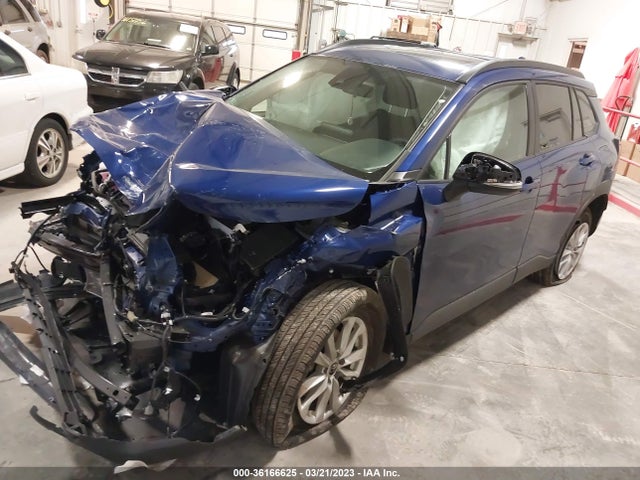 Toyota Corolla Cross Le 2022 7MUBAABG6NV028885 Image 2