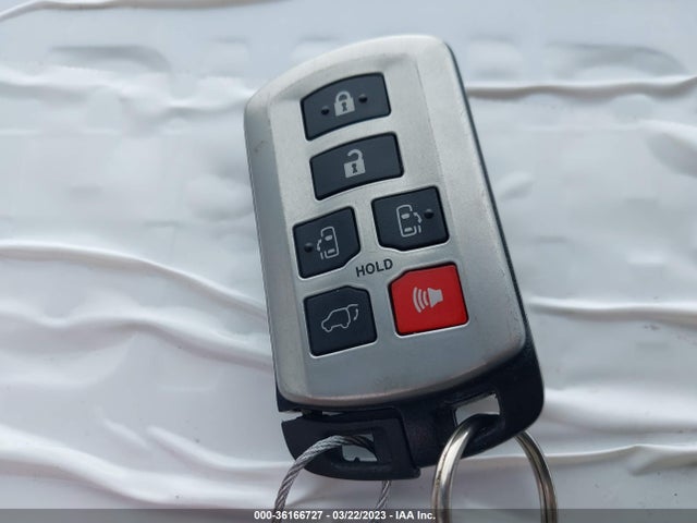 Toyota Sienna Xle Auto Access 2018 5TDYZ3DC8JS925851 Image 3