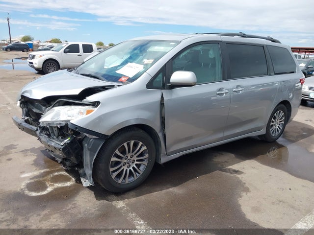 Toyota Sienna Xle Auto Access 2018 5TDYZ3DC8JS925851 Image 2