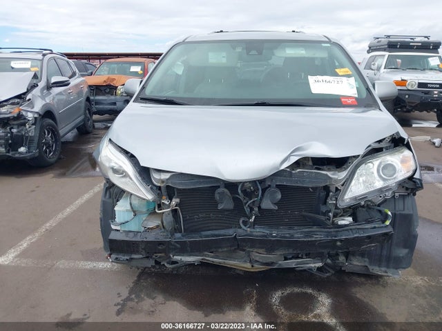 Toyota Sienna Xle Auto Access 2018 5TDYZ3DC8JS925851 Image 8