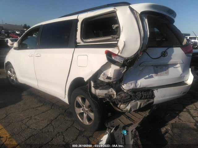 Toyota SIENNA LE 2014 5TDKK3DC8ES417508 Image 4