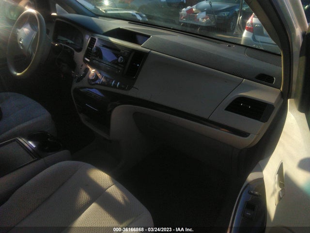 Toyota SIENNA LE 2014 5TDKK3DC8ES417508 Image 6