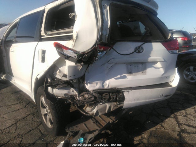 Toyota SIENNA LE 2014 5TDKK3DC8ES417508 Image 7