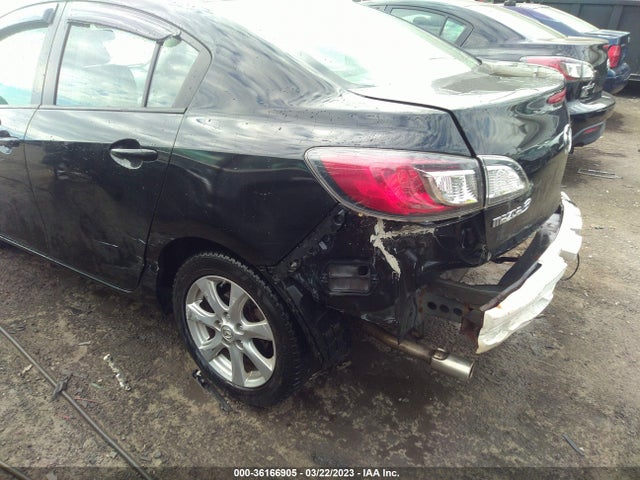 2011 MAZDA MAZDA3 I TOURING VIN: JM1BL1VG0B1377372