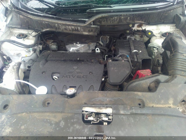 JA4AP3AW7JU005267 Mitsubishi Outlander Sport Se 2.4