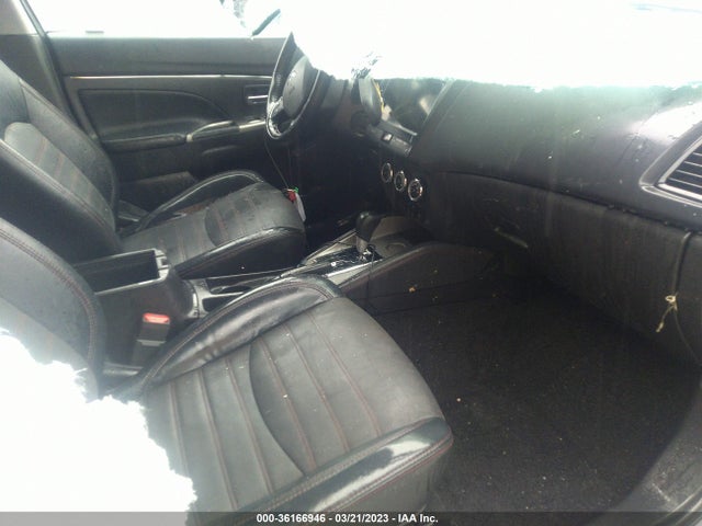 JA4AP3AW7JU005267 Mitsubishi Outlander Sport Se 2.4