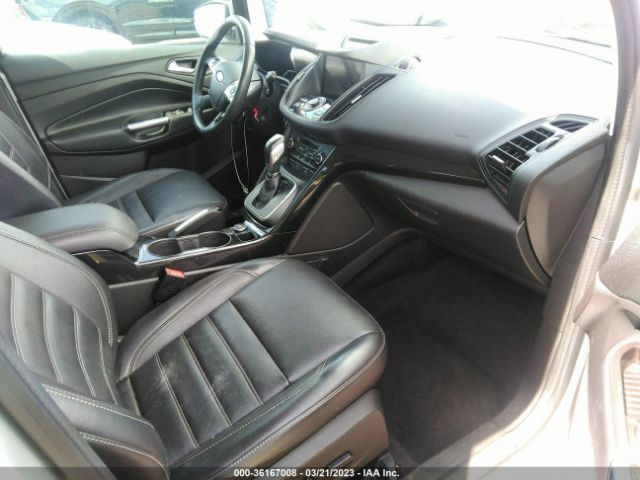 1FADP5FU5HL108215 Ford C-max Energi Titanium