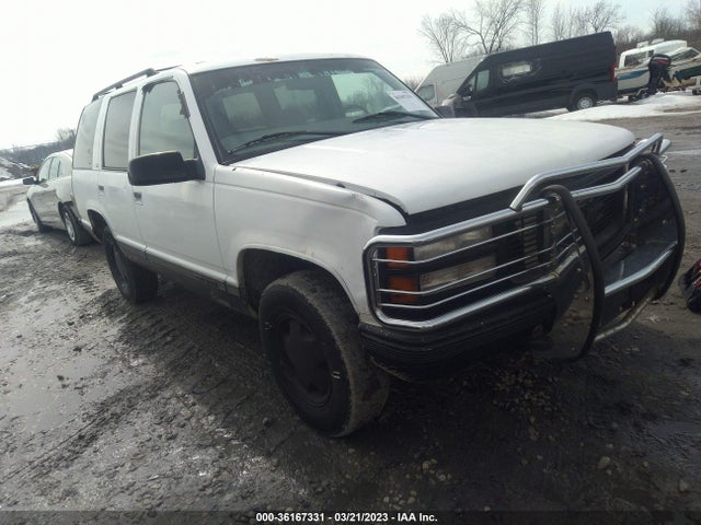 1998 1GKEK13R3WJ719752 main image