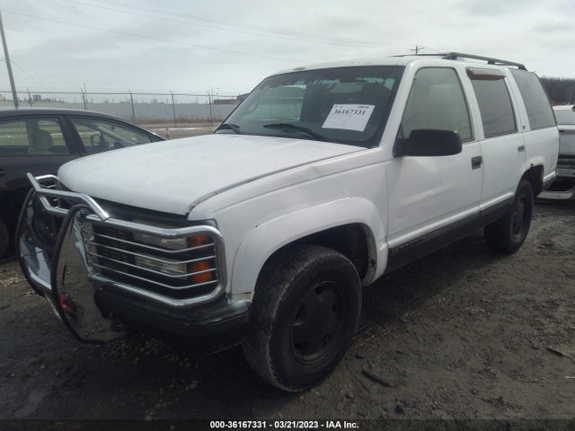 GMC Yukon 1998 1GKEK13R3WJ719752 Image 2