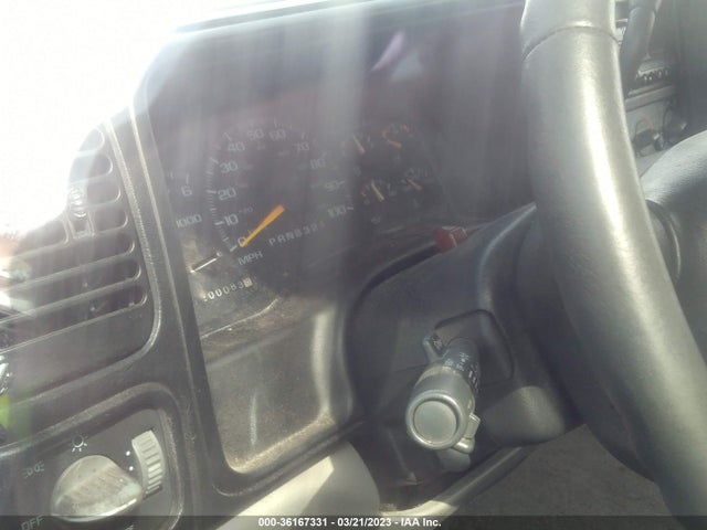 GMC Yukon 1998 1GKEK13R3WJ719752 Image 8