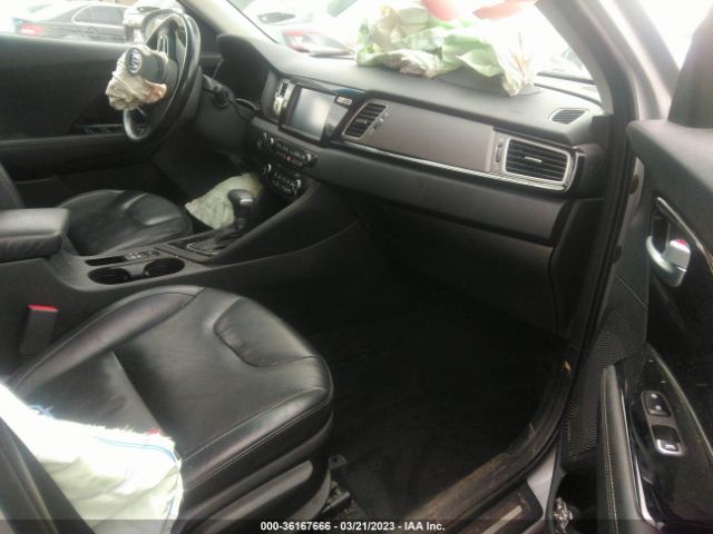 KNDCE3LC6H5050406 KIA Niro Touring