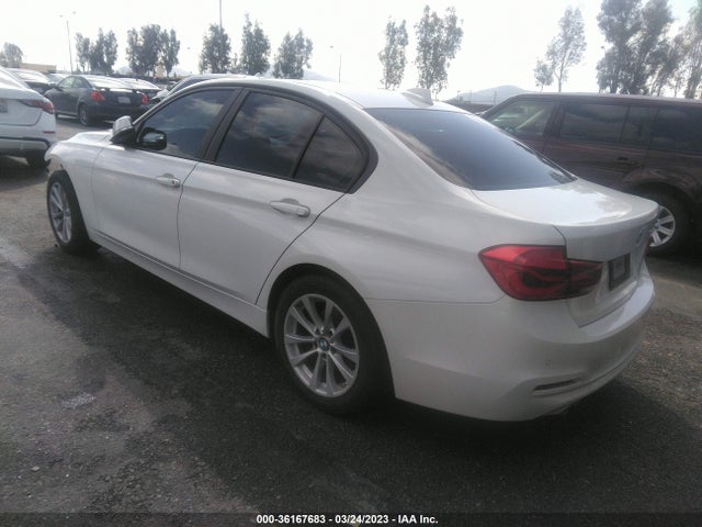 BMW 3 Series 320i 2017 WBA8A9C30HK864473 Image 3