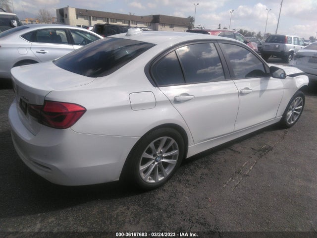 BMW 3 Series 320i 2017 WBA8A9C30HK864473 Image 4