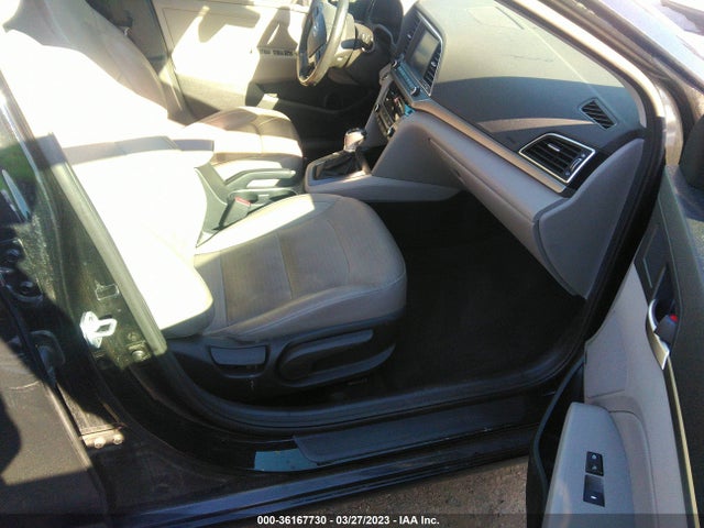 Hyundai Elantra Limited 2017 5NPD84LF0HH079900 Image 5