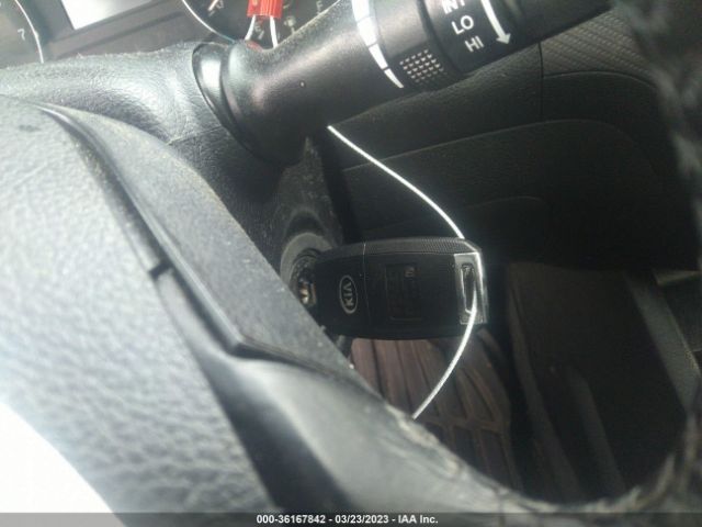 3KPFL4A77HE153126 KIA FORTE S