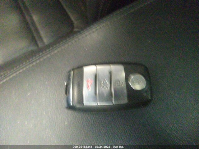 5XYPHDA55JG368145 KIA Sorento Ex V6