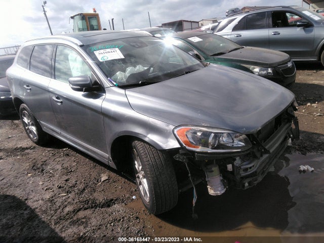 2016 Volvo XC60, VIN: YV4612RM4G2811031