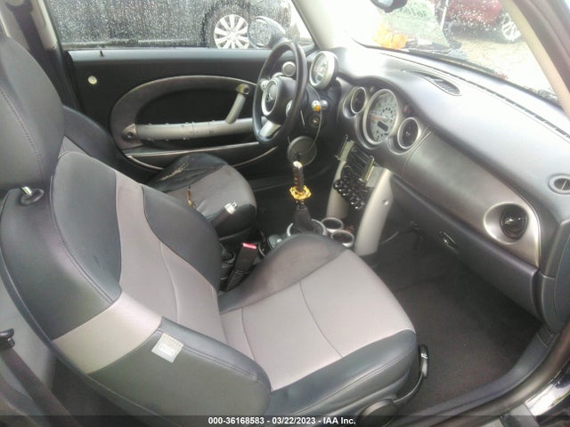 2005 MINI COOPER HARDTOP S VIN: WMWRE33565TL13381