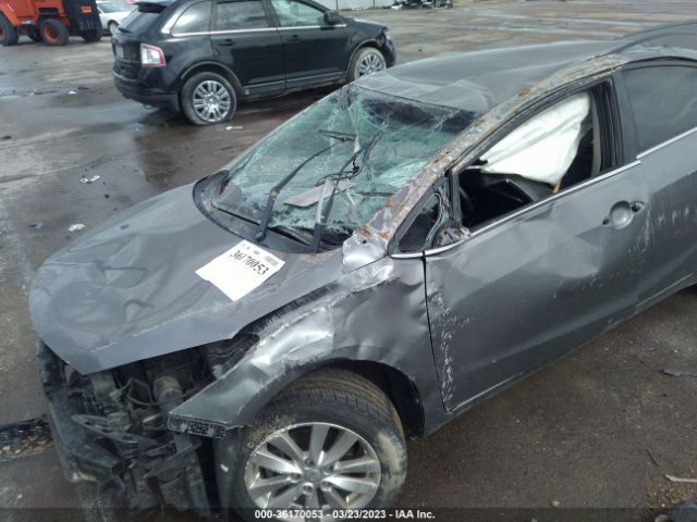 KNAFX4A80F5305055 KIA FORTE EX