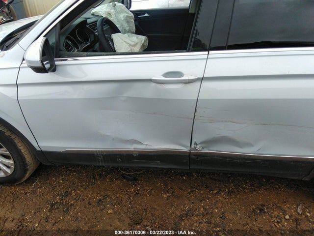 2018 VOLKSWAGEN TIGUAN SE VIN: 3VV3B7AX1JM144961