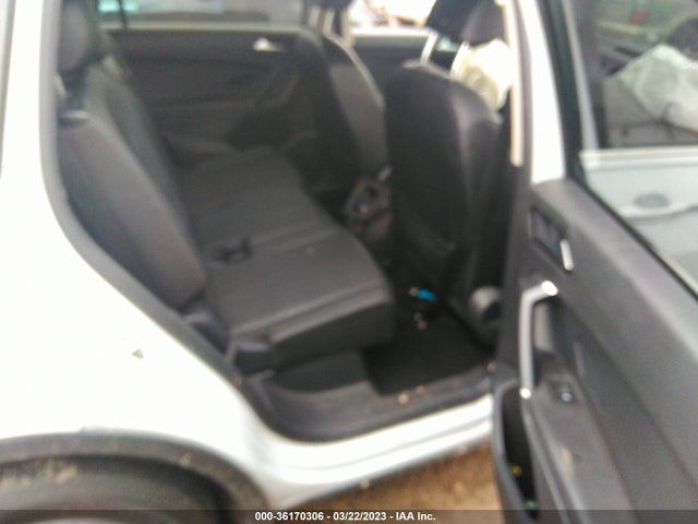 2018 VOLKSWAGEN TIGUAN SE VIN: 3VV3B7AX1JM144961
