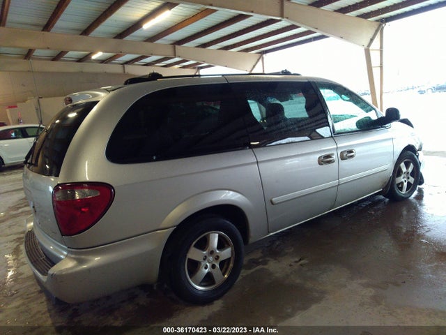 2005 DODGE GRAND CARAVAN SXT VIN: 2D4GP44L15R148180