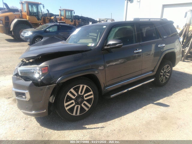 Toyota 4RUNNER SR5 2018 JTEBU5JR3J5503383 Image 2