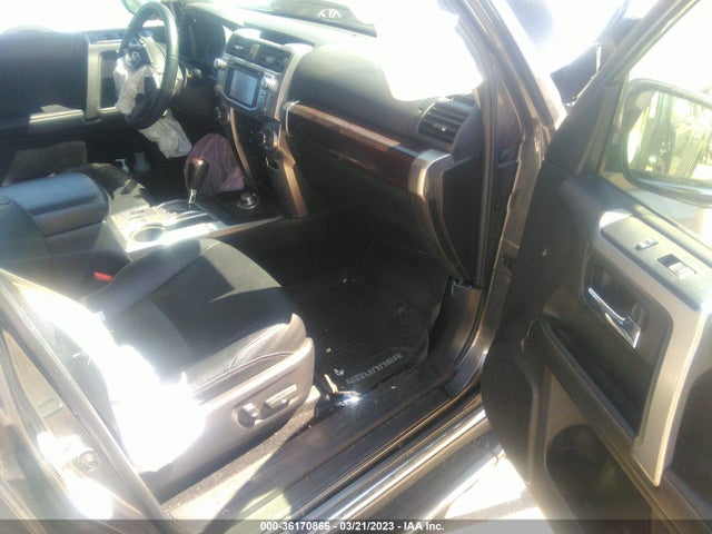 Toyota 4RUNNER SR5 2018 JTEBU5JR3J5503383 Image 7