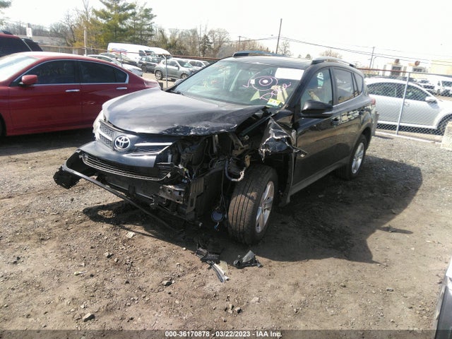 2014 TOYOTA RAV4 XLE VIN: 2T3RFREV4EW141977