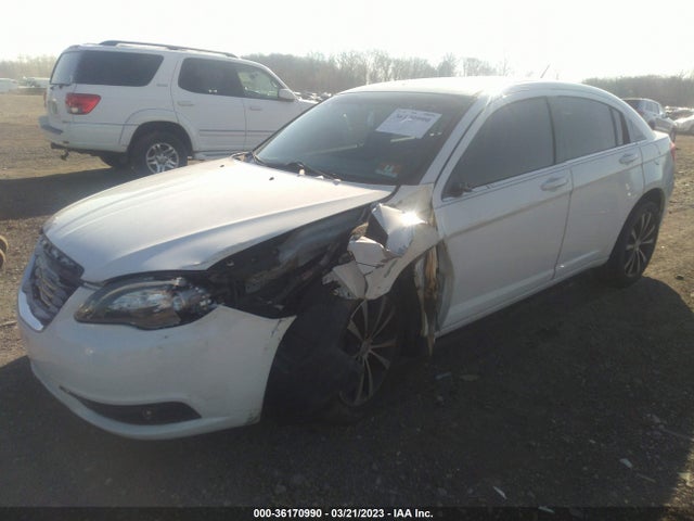 1C3CCBBB0EN132219 Chrysler 200 Touring