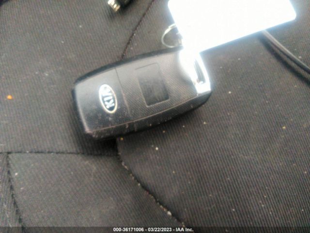 KNDJP3A59J7586783 KIA SOUL +