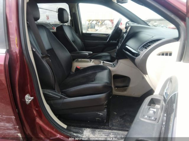 2C4RDGCG2KR717134 Dodge Grand Caravan Sxt