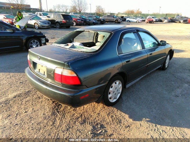 1997 HONDA ACCORD SDN LX VIN: 1HGCD5633VA213723