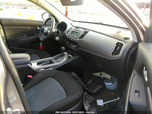2016 KIA SPORTAGE LX VIN: KNDPB3AC1G7830555